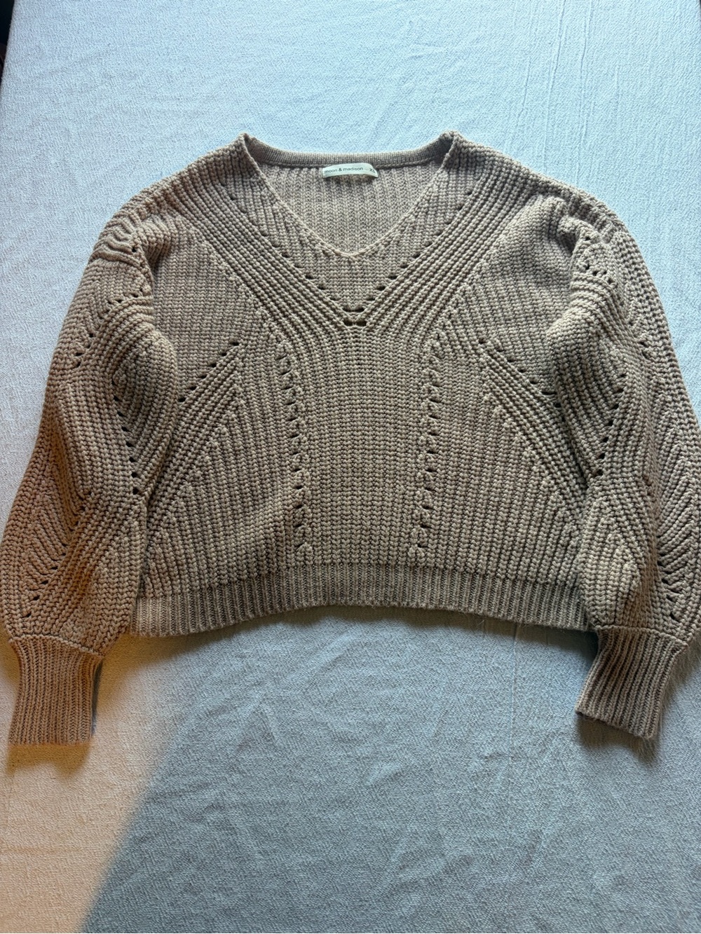 moon & madison Dusty Pink V-Neck Textured Cropped Sweater